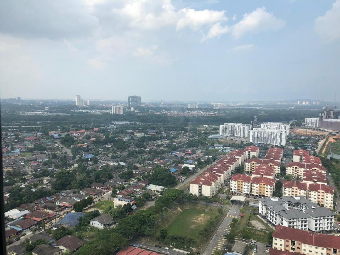 1 Tebrau Suites By Subhome Johor Bahru Exterior photo