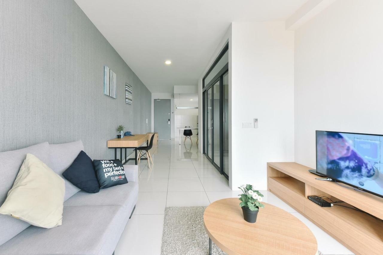 1 Tebrau Suites By Subhome Johor Bahru Exterior photo