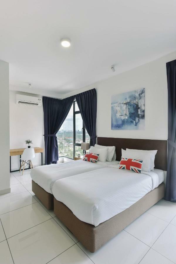 1 Tebrau Suites By Subhome Johor Bahru Exterior photo